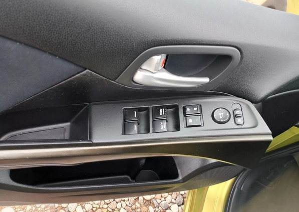 Honda Civic cena 29900 przebieg: 118000, rok produkcji 2012 z Białystok małe 596